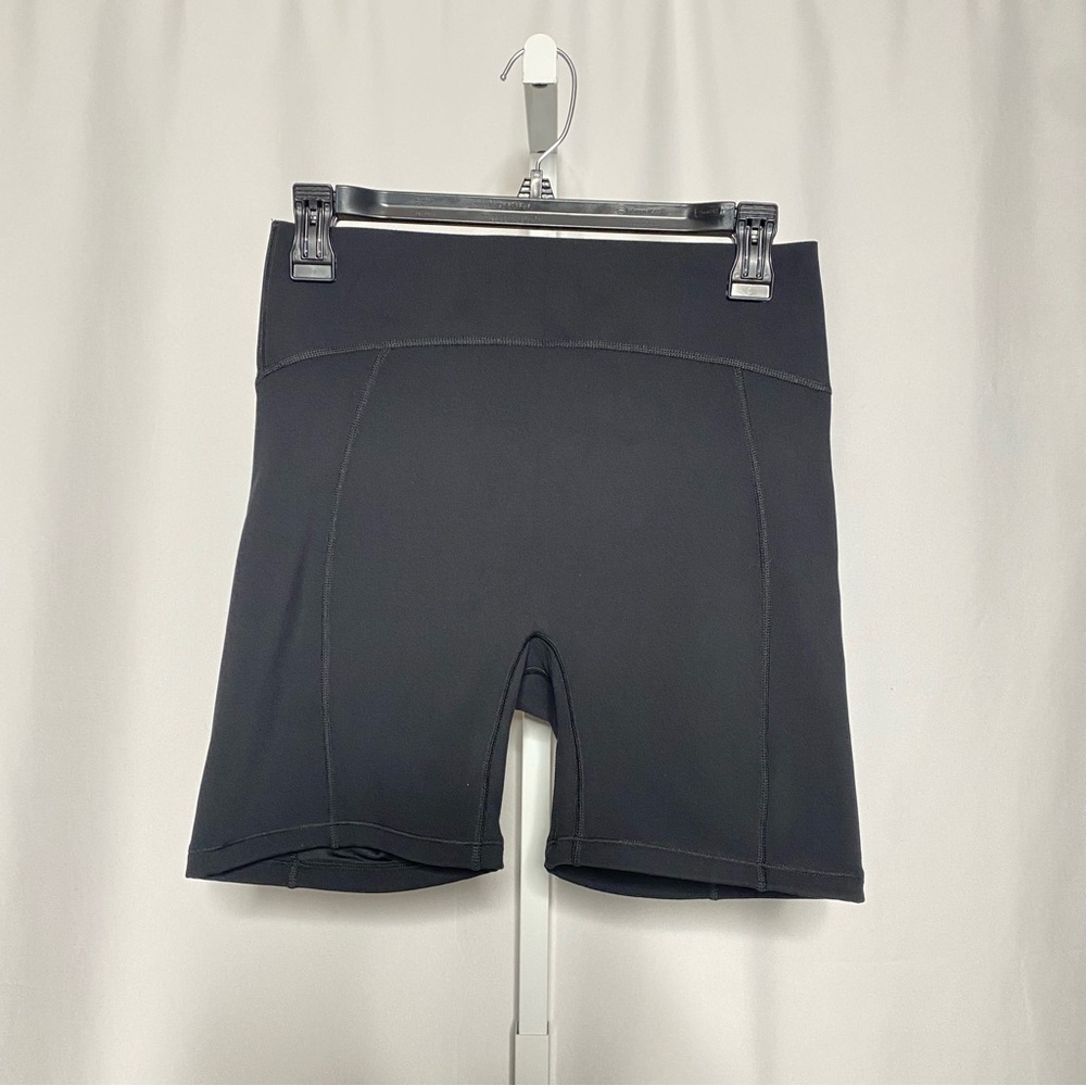 Le Ore by Bandier High-Waisted Biker Shorts Black • M